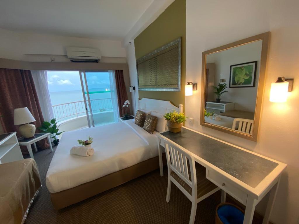 Seaview Deluxe@Rainbow Paradise Tg Bungah 4-6Pax Tanjung Bungah (Penang) Exterior foto